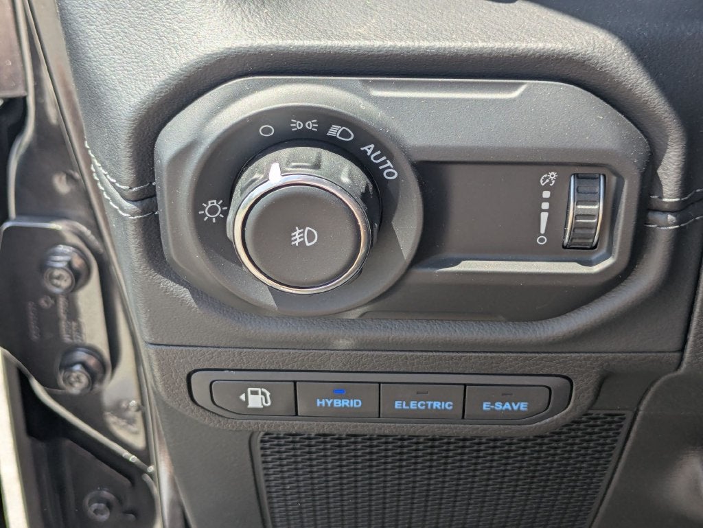 2025 Jeep Wrangler Sahara 4xe