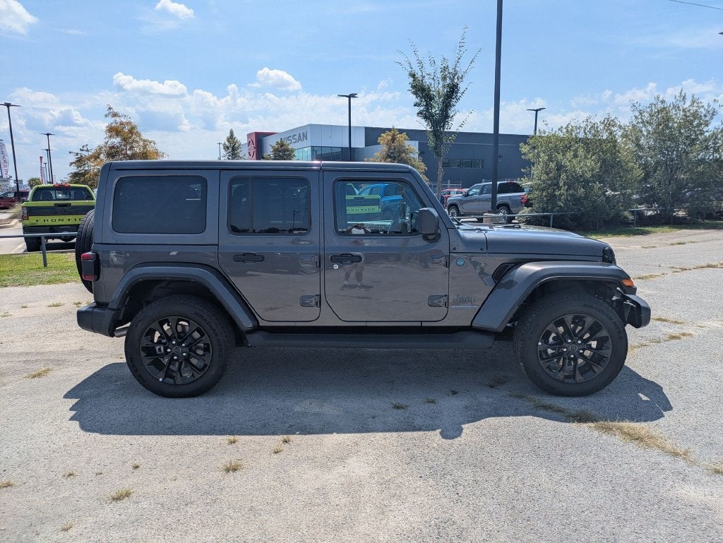 2025 Jeep Wrangler Sahara 4xe