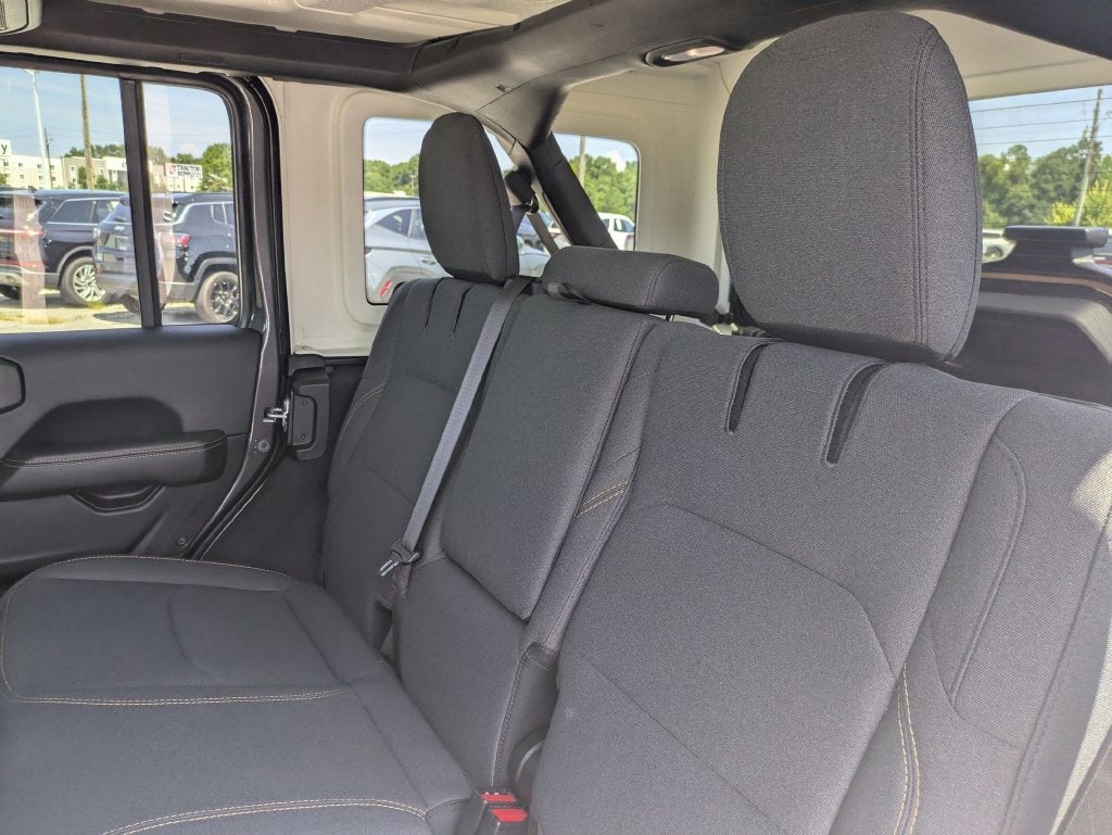2025 Jeep Wrangler Sahara 4xe