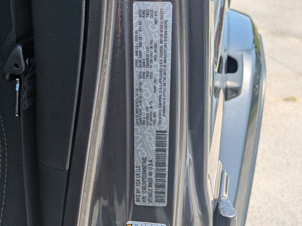 2025 Jeep Wrangler Sahara 4xe