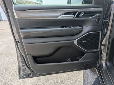 2024 Jeep Wagoneer L Series II 4x2