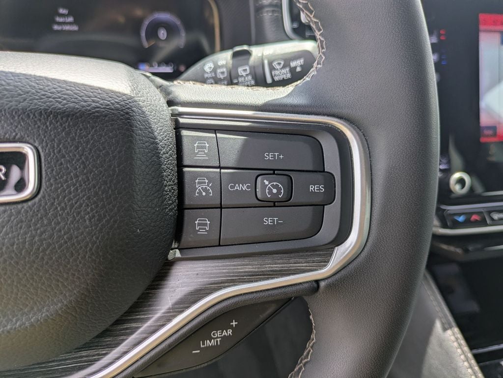 2024 Jeep Wagoneer L Series II 4x2