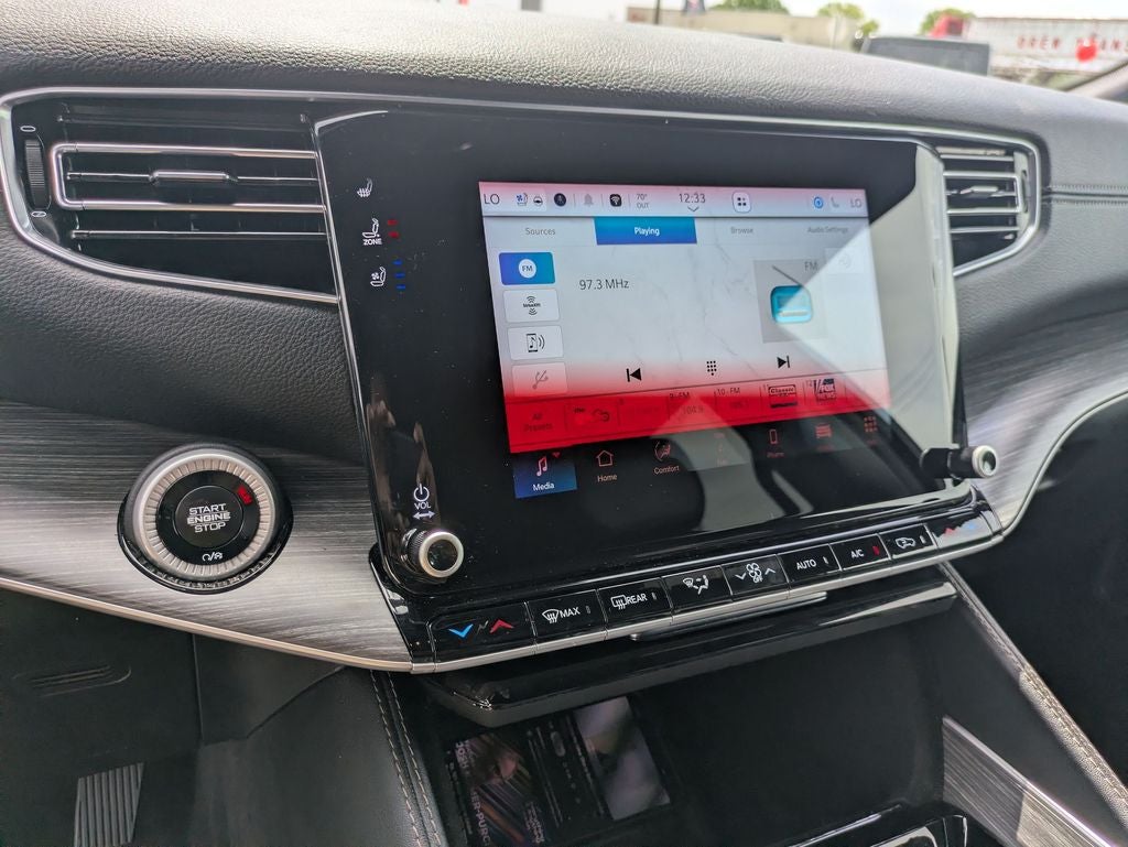 2024 Jeep Wagoneer L Series II 4x2