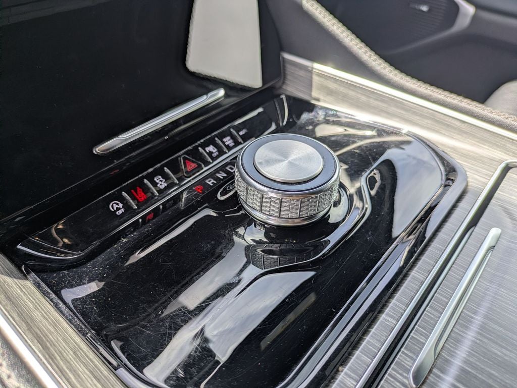 2024 Jeep Wagoneer L Series II 4x2