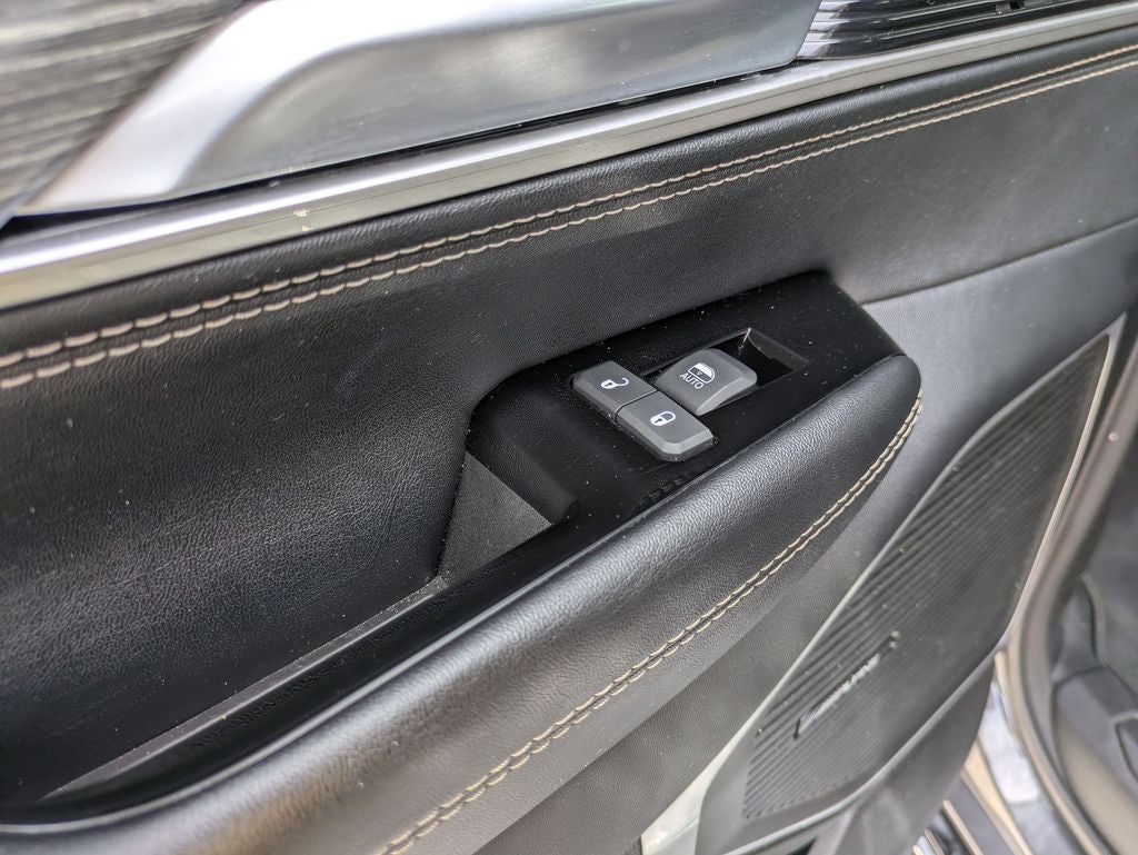 2024 Jeep Wagoneer L Series II 4x2