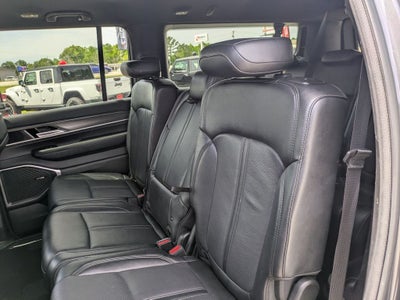 2024 Jeep Wagoneer L Series II 4x2