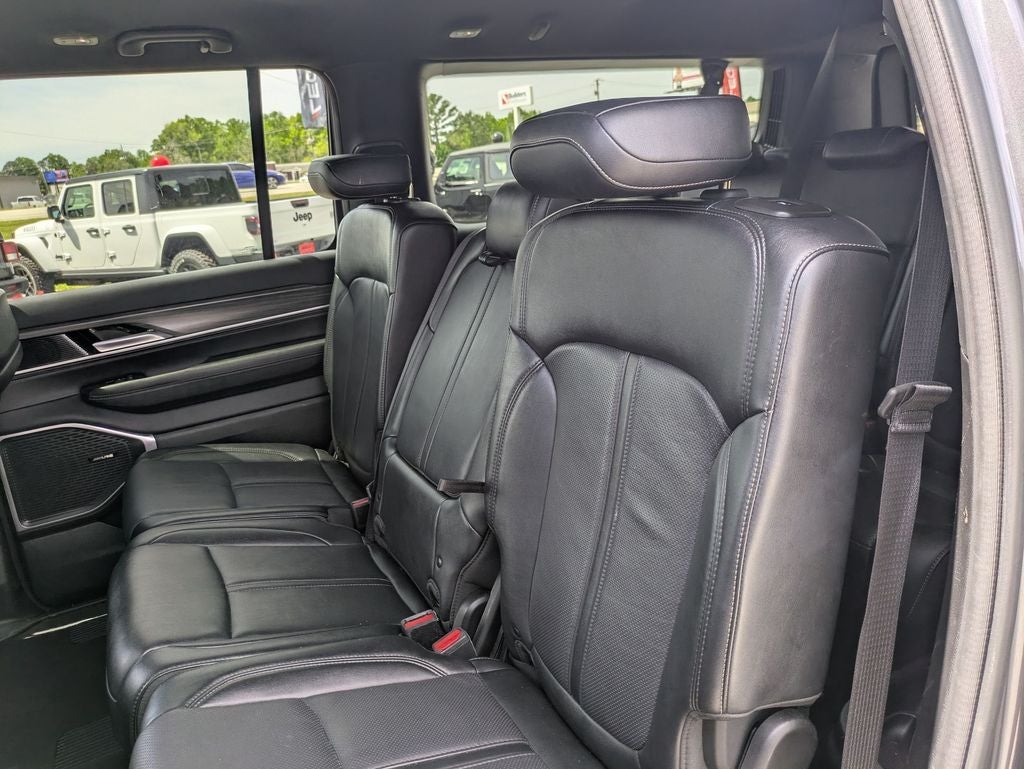 2024 Jeep Wagoneer L Series II 4x2