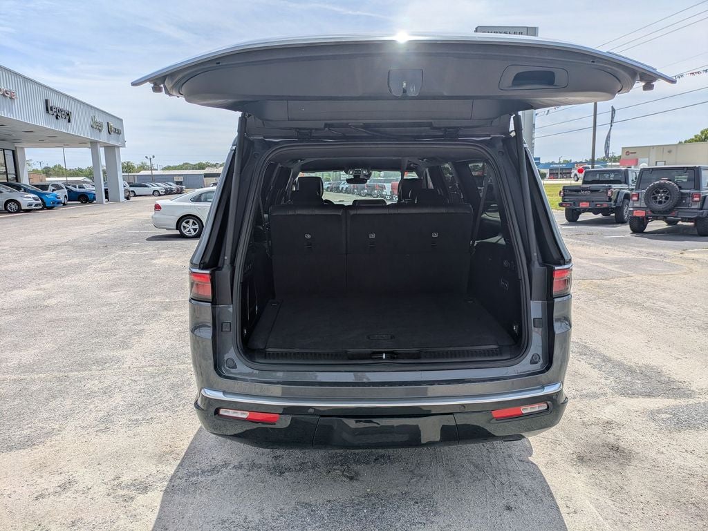 2024 Jeep Wagoneer L Series II 4x2