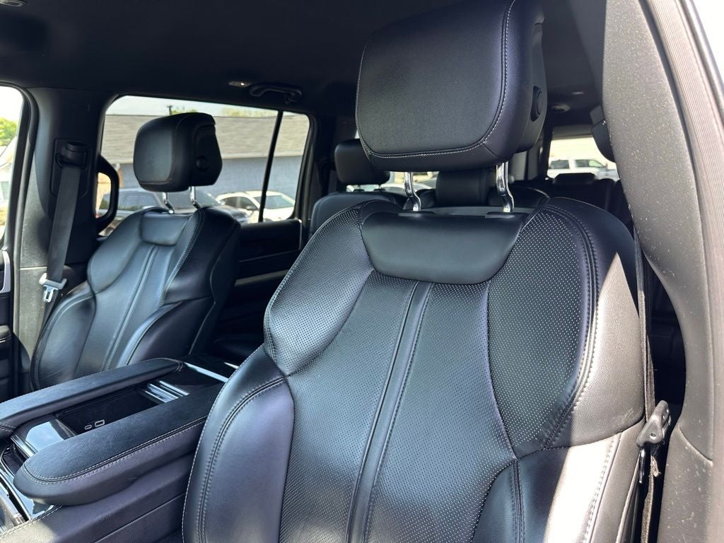 2024 Jeep Wagoneer L Base