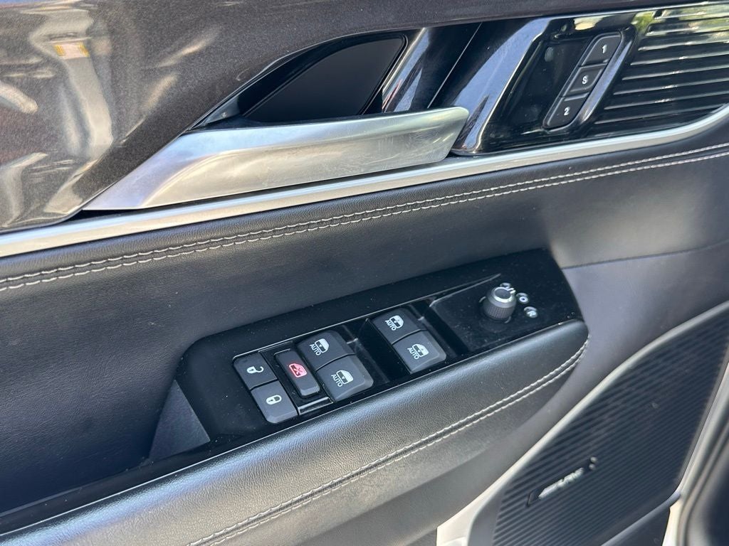 2024 Jeep Wagoneer L Base