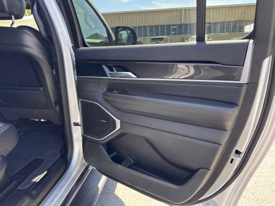 2024 Jeep Wagoneer L Base