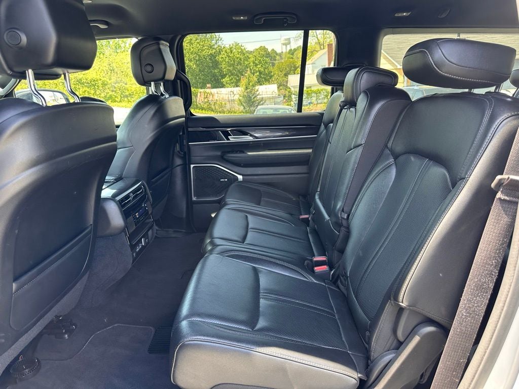 2024 Jeep Wagoneer L Base