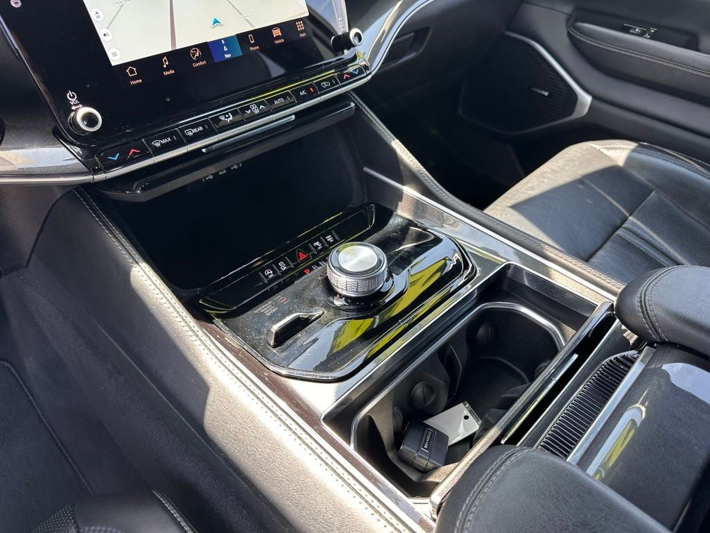 2024 Jeep Wagoneer L Base