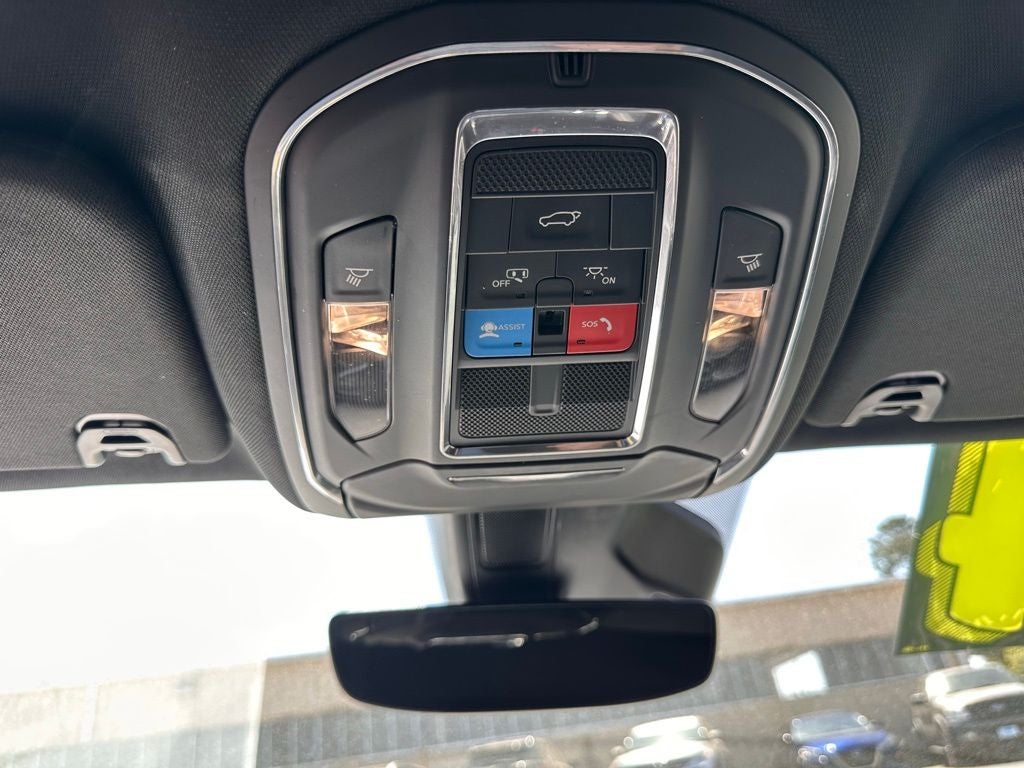 2024 Jeep Wagoneer L Base