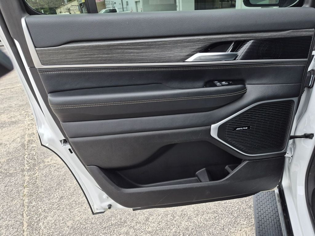 2024 Jeep Wagoneer Series II 4x2