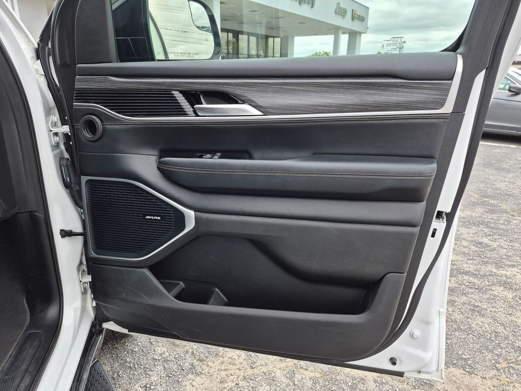 2024 Jeep Wagoneer Series II 4x2