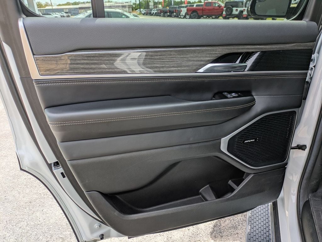 2022 Jeep Wagoneer Series II 4x2