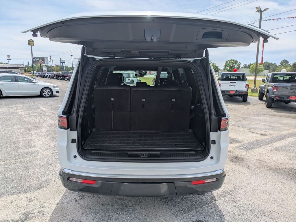 2022 Jeep Wagoneer Series II 4x2