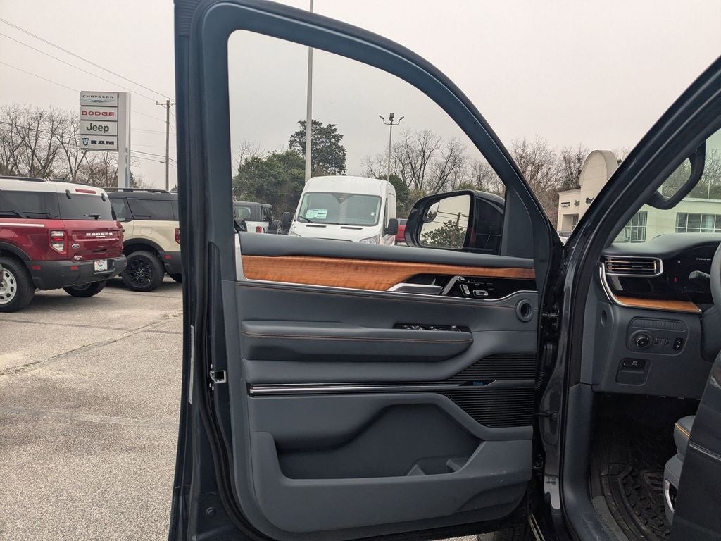 2024 Jeep Grand Wagoneer Series III
