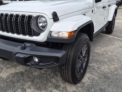 2025 Jeep Gladiator Nighthawk