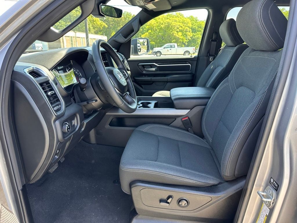 2024 RAM 1500 Big Horn Crew Cab 4x2 5'7' Box