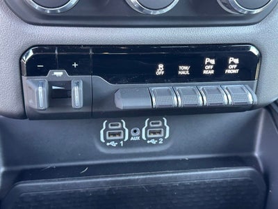 2024 RAM 1500 Big Horn Crew Cab 4x2 5'7' Box