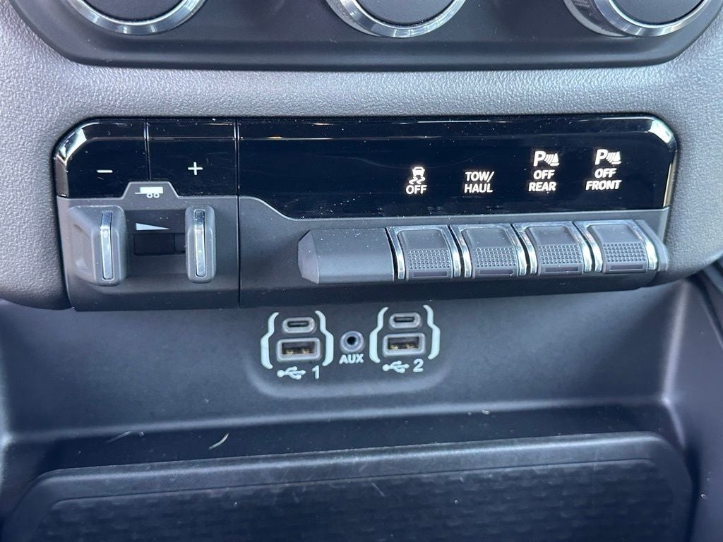 2024 RAM 1500 Big Horn Crew Cab 4x2 5'7' Box