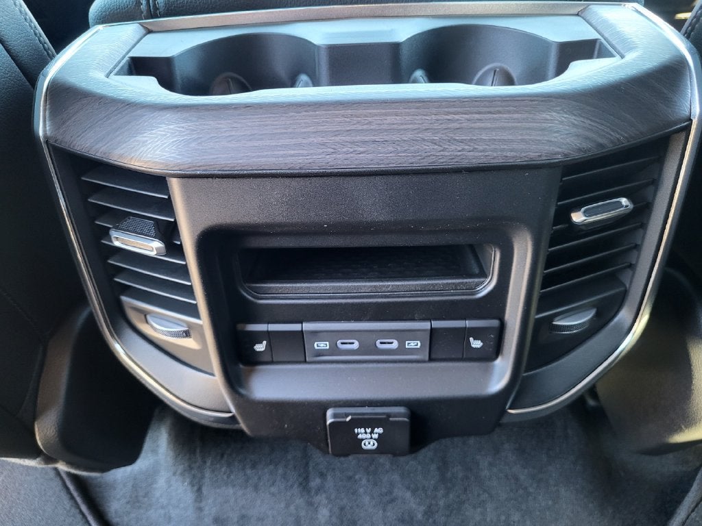 2026 RAM Ram 1500 RAM 1500 LARAMIE CREW CAB 4X2 5'7' BOX