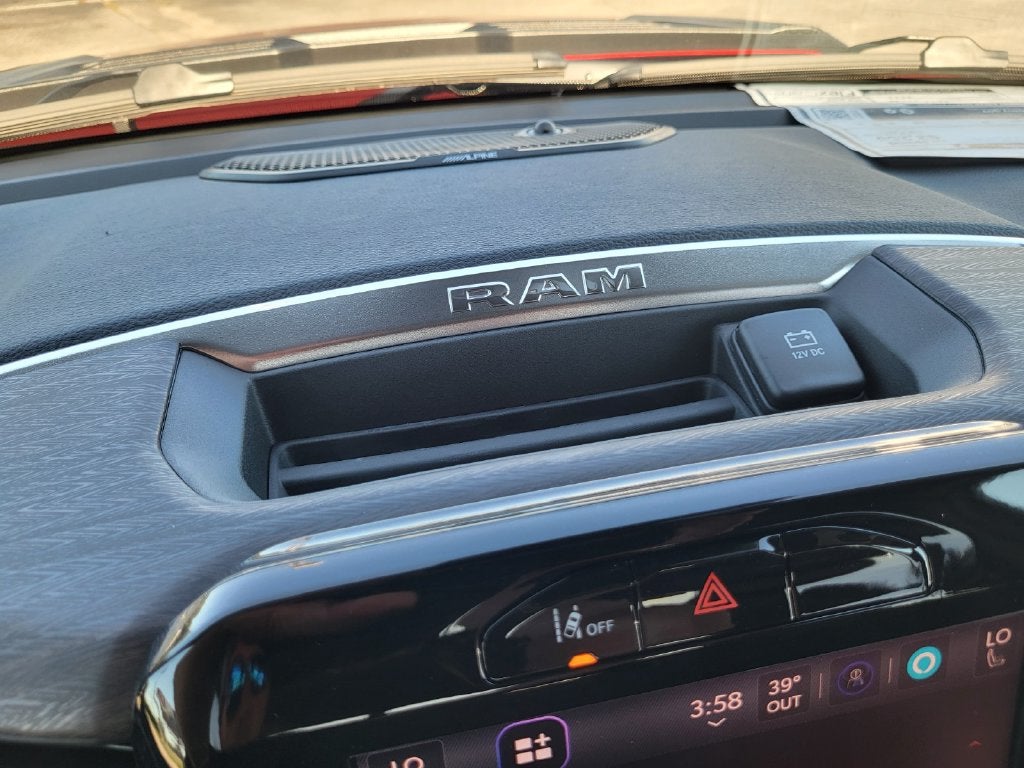 2026 RAM Ram 1500 RAM 1500 LARAMIE CREW CAB 4X2 5'7' BOX