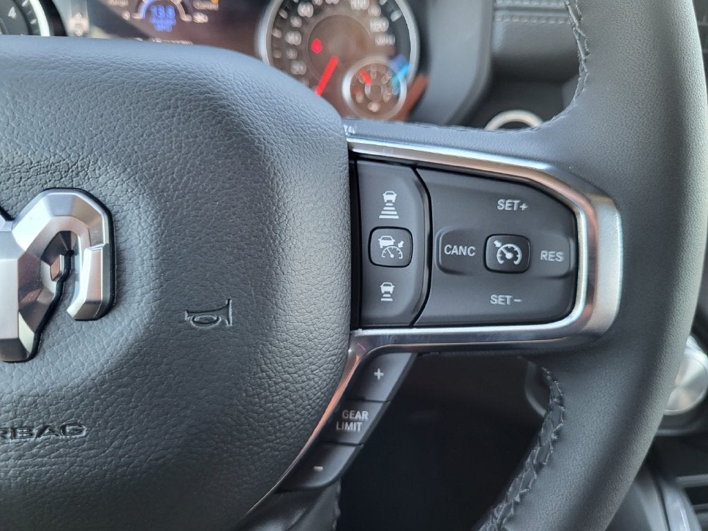 2026 RAM Ram 1500 RAM 1500 LARAMIE CREW CAB 4X2 5'7' BOX