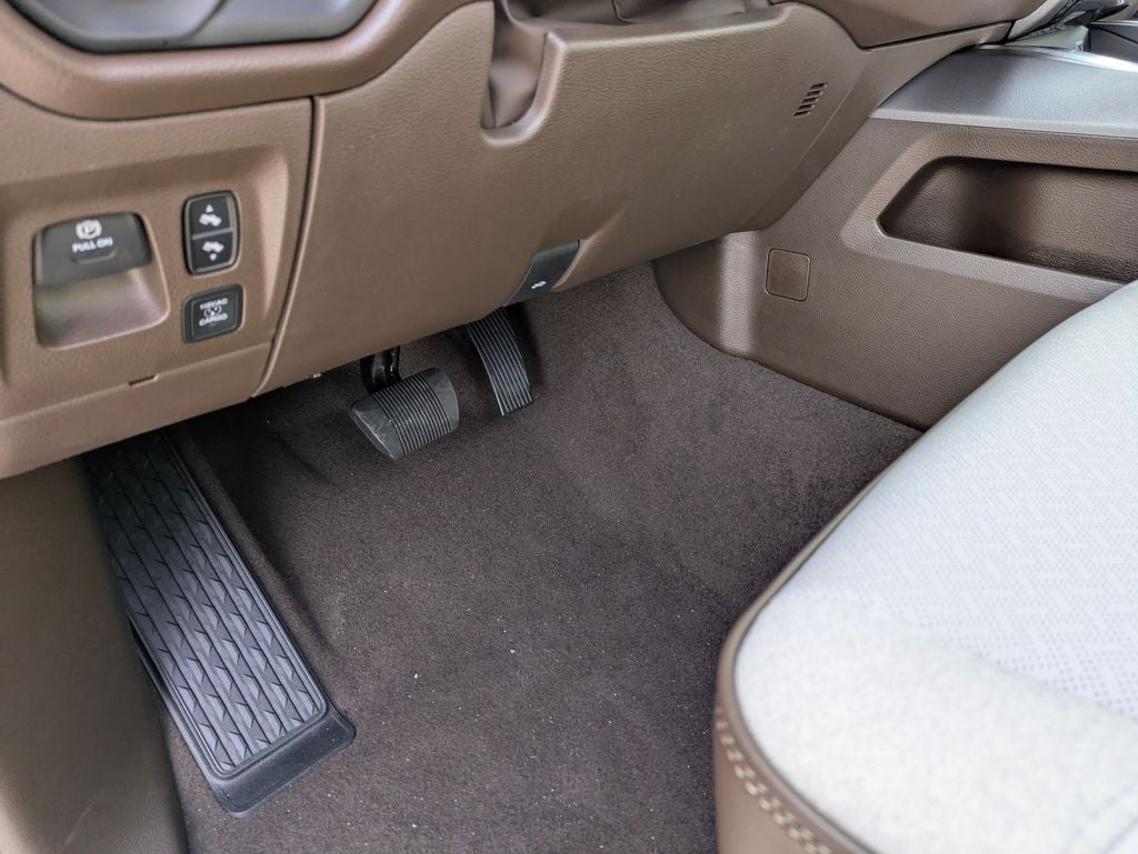 2026 RAM Ram 1500 RAM 1500 LARAMIE CREW CAB 4X2 5'7' BOX