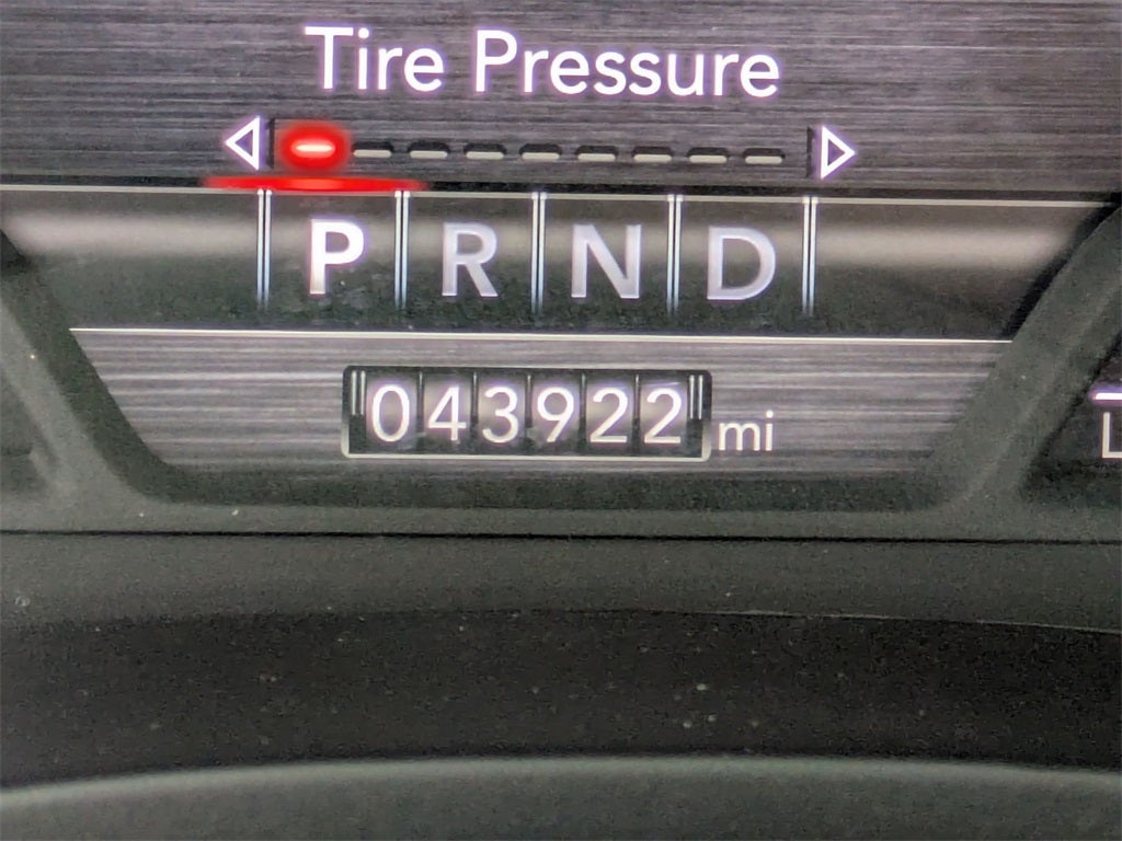 2024 RAM 1500 Laramie Crew Cab 4x2 5'7' Box