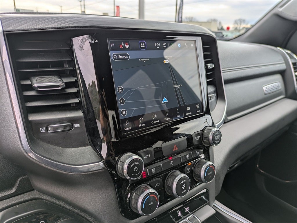 2024 RAM 1500 Laramie Crew Cab 4x2 5'7' Box