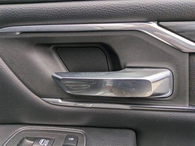 2024 RAM 1500 Laramie Crew Cab 4x2 5'7' Box