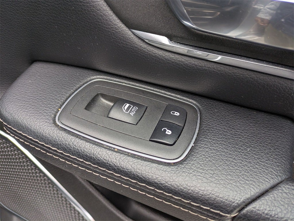 2024 RAM 1500 Laramie Crew Cab 4x2 5'7' Box