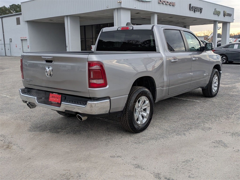 2024 RAM 1500 Laramie Crew Cab 4x2 5'7' Box