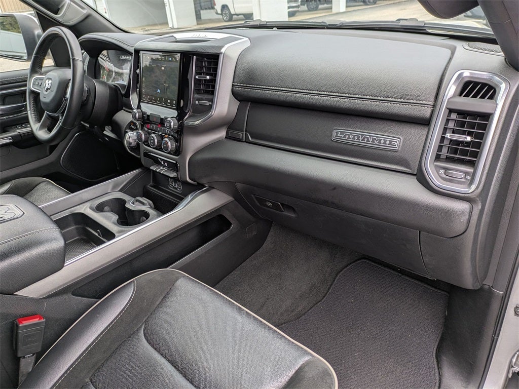 2024 RAM 1500 Laramie Crew Cab 4x2 5'7' Box