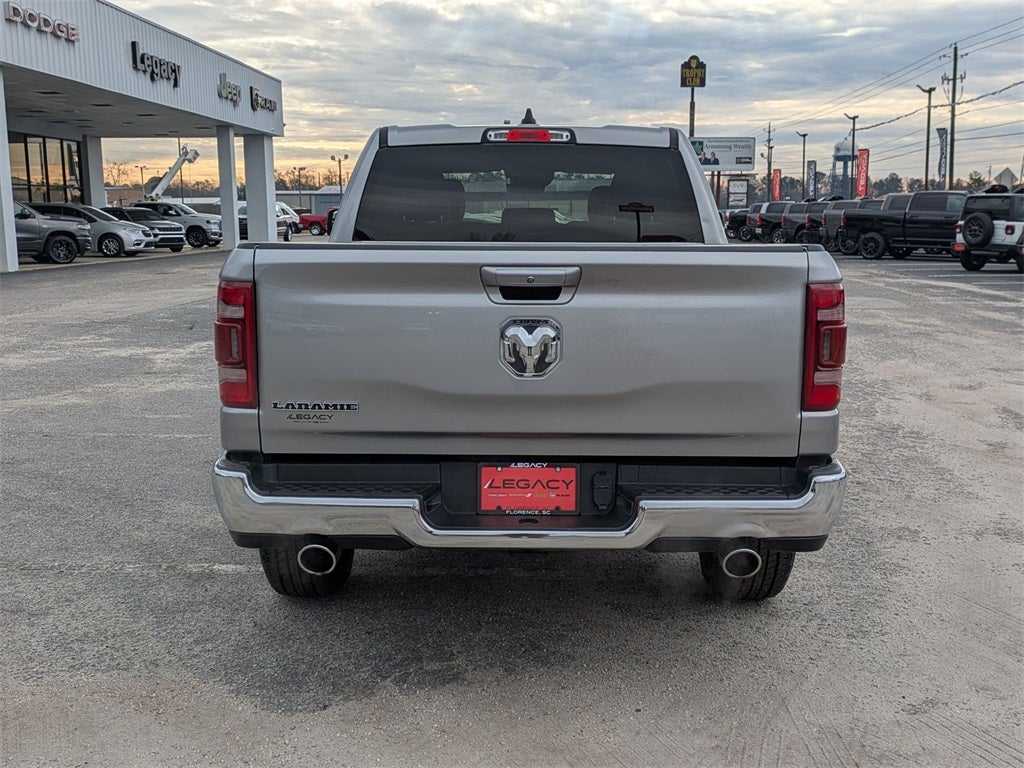 2024 RAM 1500 Laramie Crew Cab 4x2 5'7' Box