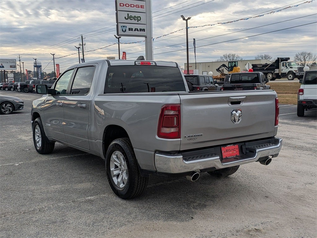 2024 RAM 1500 Laramie Crew Cab 4x2 5'7' Box