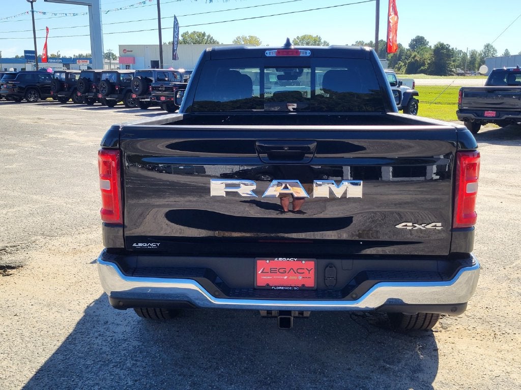 2027 RAM Ram 1500 RAM 1500 TRADESMAN QUAD CAB 4X4 6'4' BOX