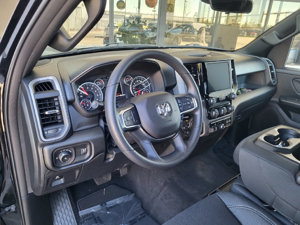 2027 RAM Ram 1500 RAM 1500 TRADESMAN QUAD CAB 4X4 6'4' BOX