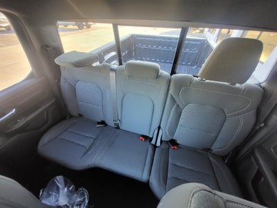 2027 RAM Ram 1500 RAM 1500 TRADESMAN QUAD CAB 4X4 6'4' BOX