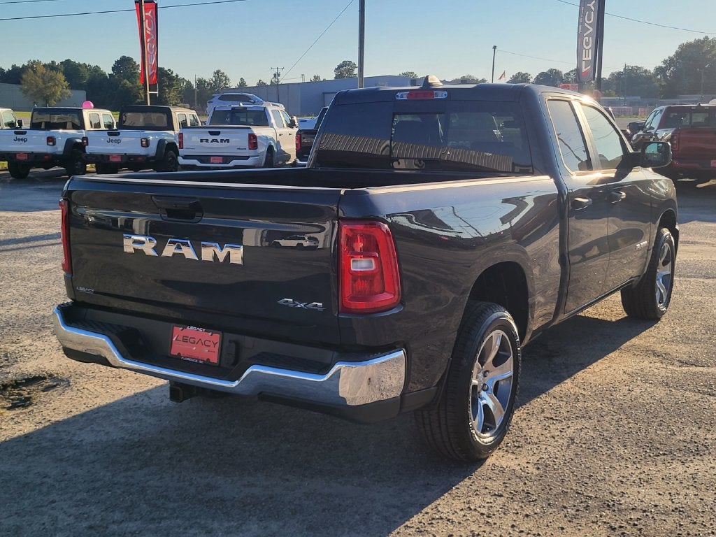 2027 RAM Ram 1500 RAM 1500 TRADESMAN QUAD CAB 4X4 6'4' BOX