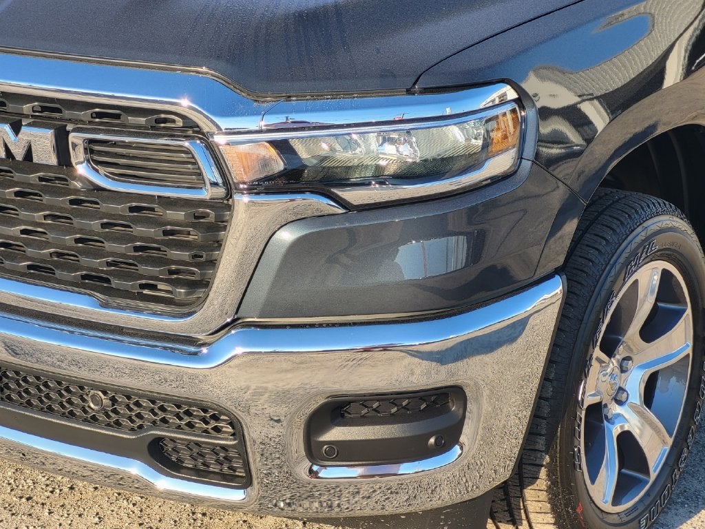 2027 RAM Ram 1500 RAM 1500 TRADESMAN QUAD CAB 4X4 6'4' BOX