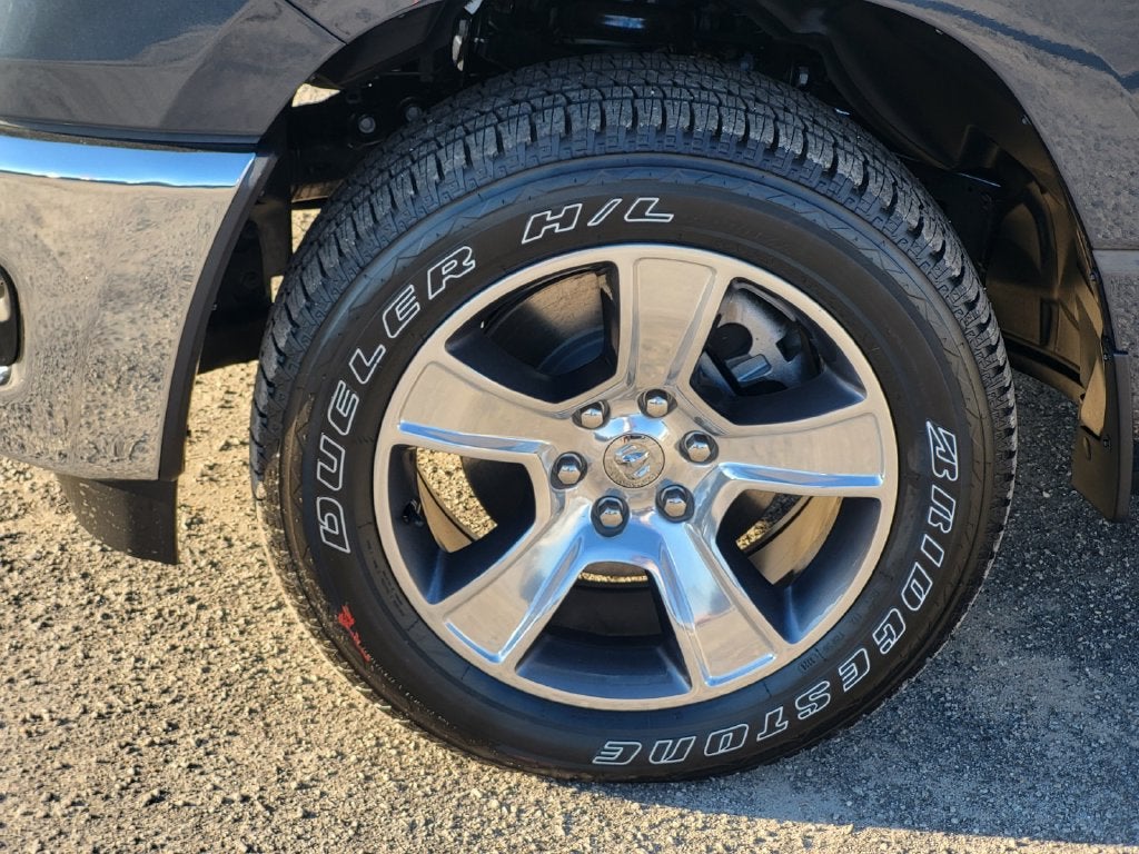 2027 RAM Ram 1500 RAM 1500 TRADESMAN QUAD CAB 4X4 6'4' BOX