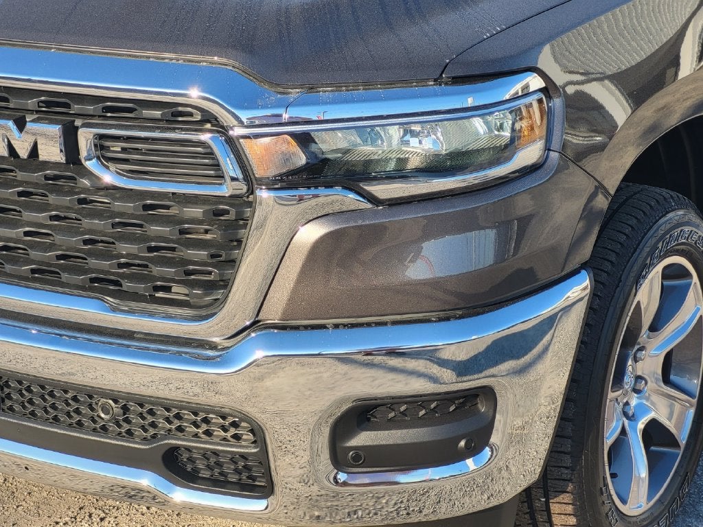 2027 RAM Ram 1500 RAM 1500 TRADESMAN QUAD CAB 4X4 6'4' BOX