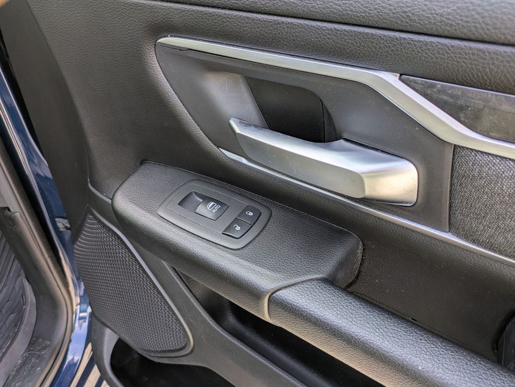 2019 RAM 1500 Big Horn/Lone Star Crew Cab 4x4 5'7' Box