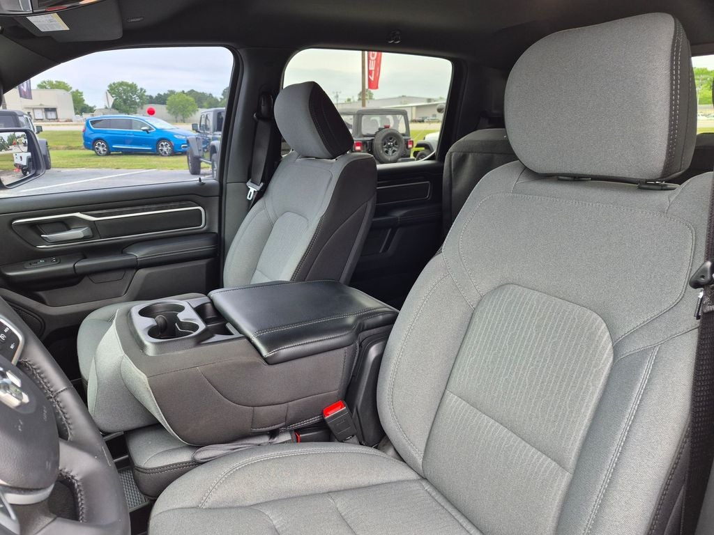 2023 RAM 1500 Big Horn Crew Cab 4x4 5'7' Box