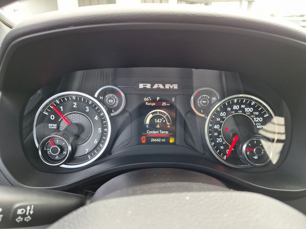 2023 RAM 1500 Big Horn Crew Cab 4x4 5'7' Box