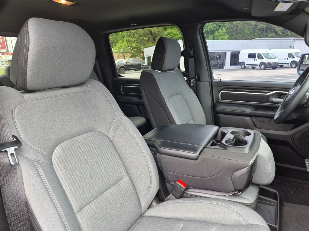 2023 RAM 1500 Big Horn Crew Cab 4x4 5'7' Box